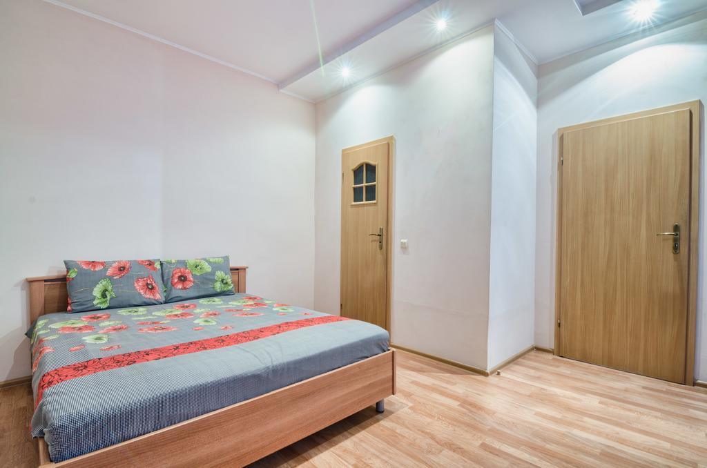 Apartamenty Lesi Ukrainky 17 Lviv Bilik gambar